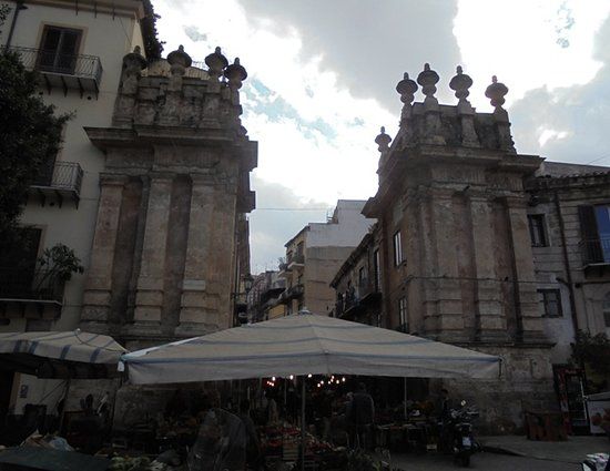 Mura, Bastione e Porta Carini